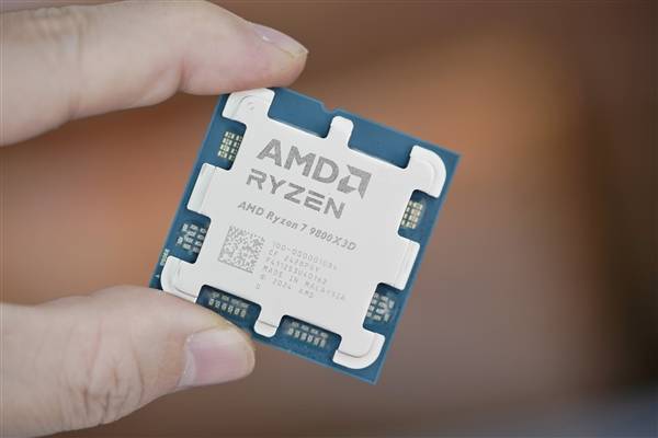 电竞选手吐槽比赛设备:除了9800X3D其他都不太行!