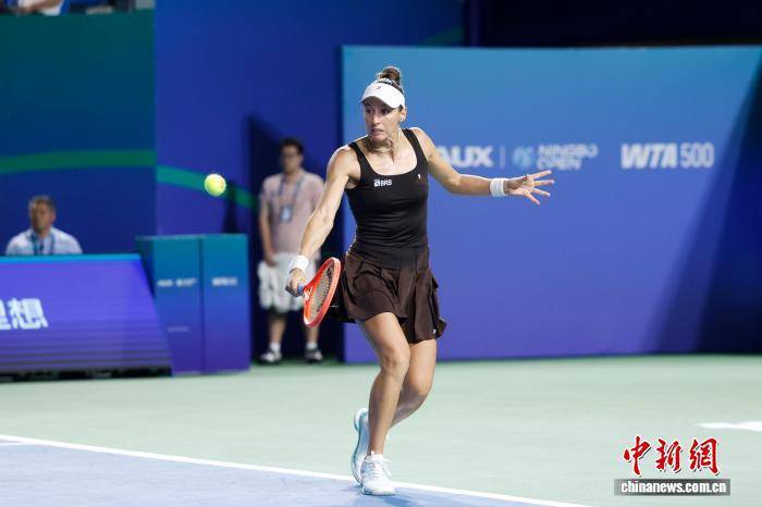 2025宁波网球公开赛:巴博斯/斯特凡尼组合晋级女双决赛